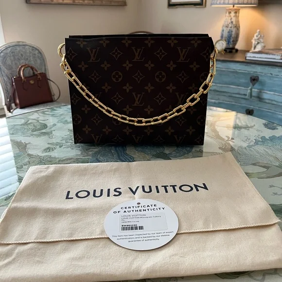 ♥️SOLD♥️ Louis Vuitton Monogram Toiletry 26 Never Used UB1231 - Picture 2 of 13